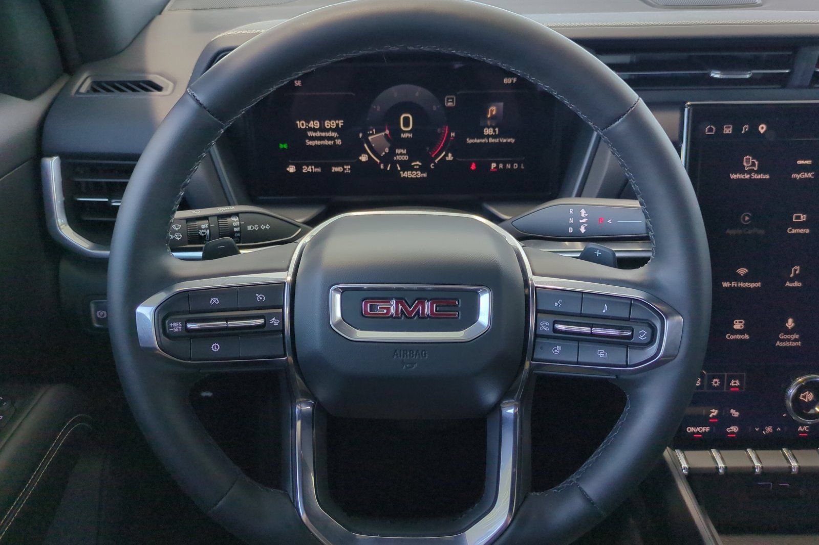 Used 2025 GMC Terrain Elevation AWD/4WD image 34