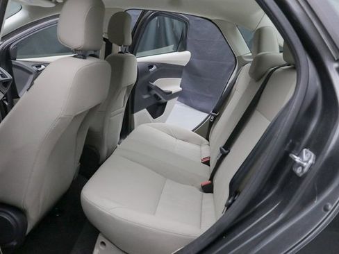 Used 2018 Ford Focus SE image 19