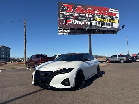 Used 2023 Nissan Maxima Platinum w/ Sport Mat Group image 2