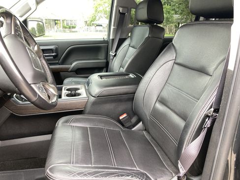 Used 2017 GMC Sierra 1500 Denali AWD/4WD image 3