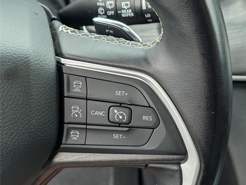 Used 2022 Jeep Grand Cherokee L Limited w/ Luxury Tech Group II AWD/4WD image 27