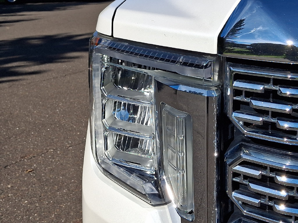 Used 2020 GMC Sierra 3500 Denali w/ Denali Ultimate Package AWD/4WD image 9