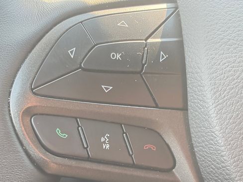 Used 2019 Jeep Cherokee Trailhawk AWD/4WD image 20