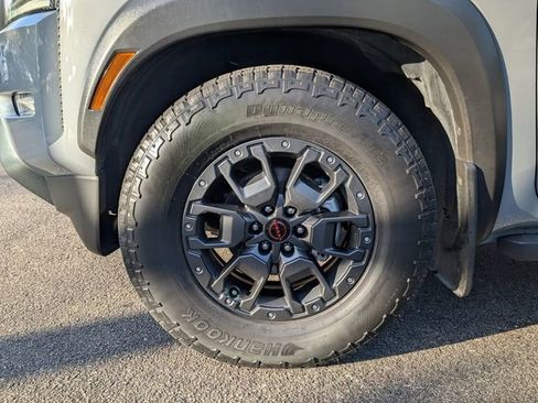 Used 2023 Nissan Frontier Pro-X w/ Pro-X Premium Package image 11