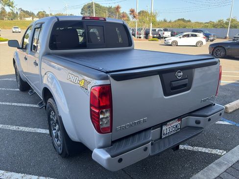 Used 2018 Nissan Frontier PRO-4X AWD/4WD image 17