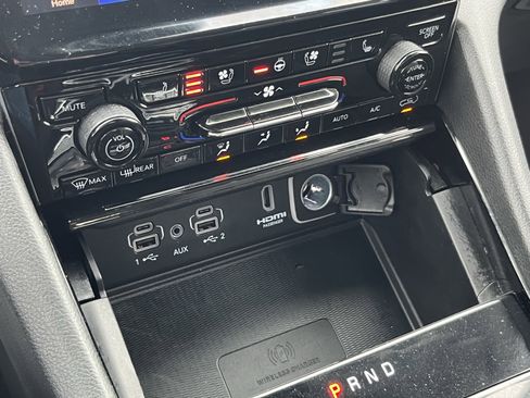 Used 2023 Jeep Grand Cherokee 4WD 4xe w/ Luxury Tech Group II image 32