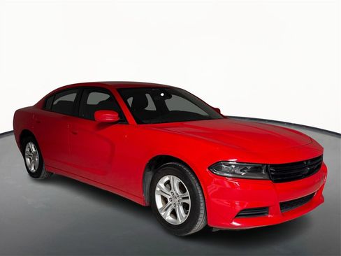 Used 2022 Dodge Charger SXT image 3