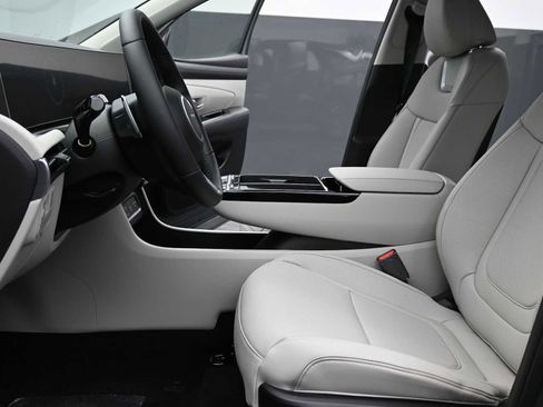 New 2026 Hyundai Tucson Limited image 16