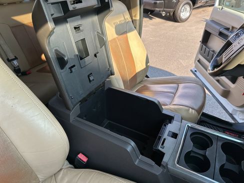 Used 2011 Ford F350 Lariat w/ Lariat Ultimate Pkg image 32