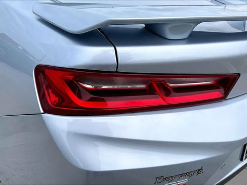 Used 2018 Chevrolet Camaro SS RWD image 24