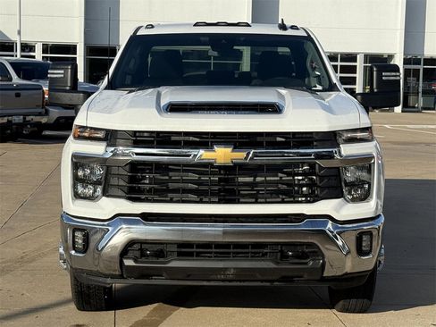 Certified 2025 Chevrolet Silverado 3500 LT image 8