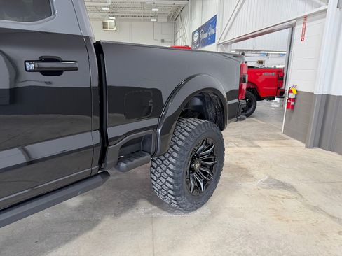 New 2026 Ford F250 Lariat w/ Black Appearance Package AWD/4WD image 18