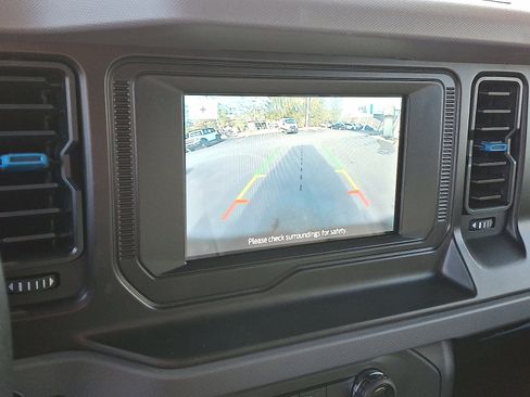 Used 2023 Ford Bronco Black Diamond image 18