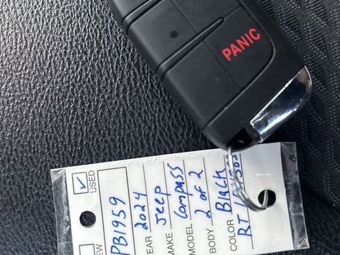 Used 2024 Jeep Compass Latitude image 24