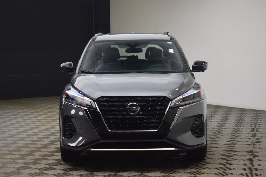 Used 2021 Nissan Kicks SR w/ SR Premium Package FWD image 16