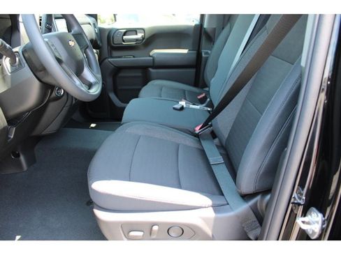 New 2025 Chevrolet Silverado 1500 Custom image 12