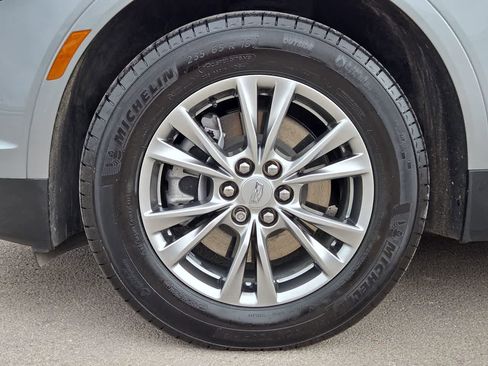 Used 2023 Cadillac XT5 Premium Luxury FWD image 12