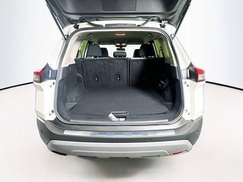 Used 2023 Nissan Rogue SV FWD image 26