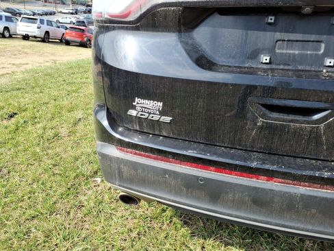 Used 2018 Ford Edge Titanium w/ Equipment Group 301A image 20