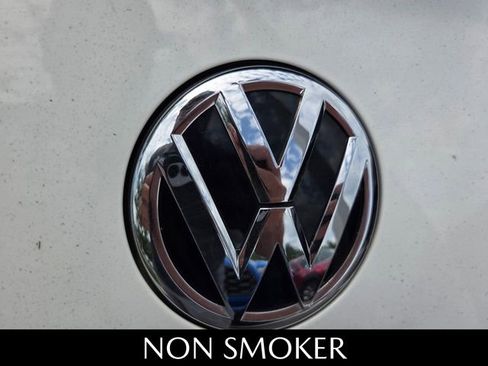 Used 2015 Volkswagen Beetle 1.8T FWD image 6