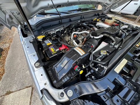 Used 2015 Ford F350 Lariat w/ Chrome Package image 29