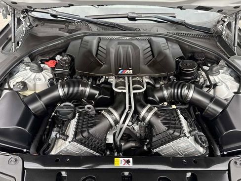 Used 2014 BMW M5 RWD image 38
