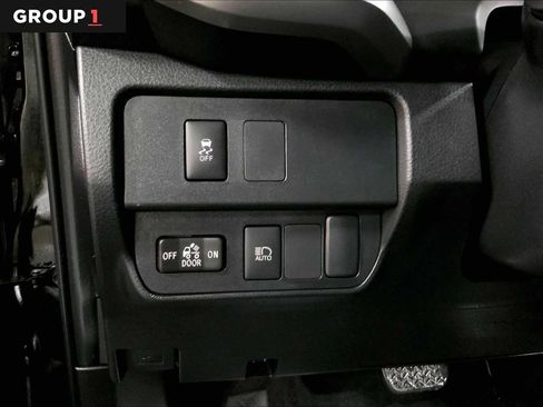 Certified 2023 Toyota Tacoma SR5 AWD/4WD image 35