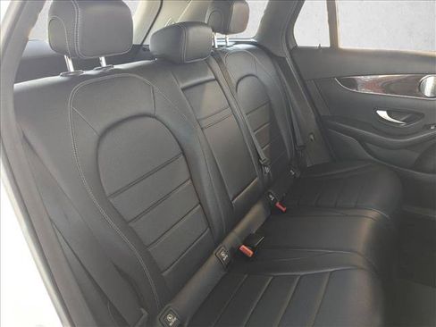 Used 2019 Mercedes-Benz GLC 350e 4MATIC image 19