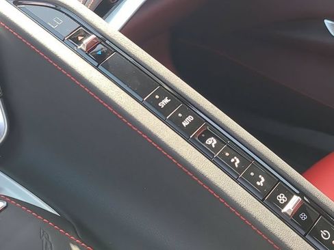 Used 2025 Chevrolet Corvette Stingray Convertible w/ 1LT RWD image 27