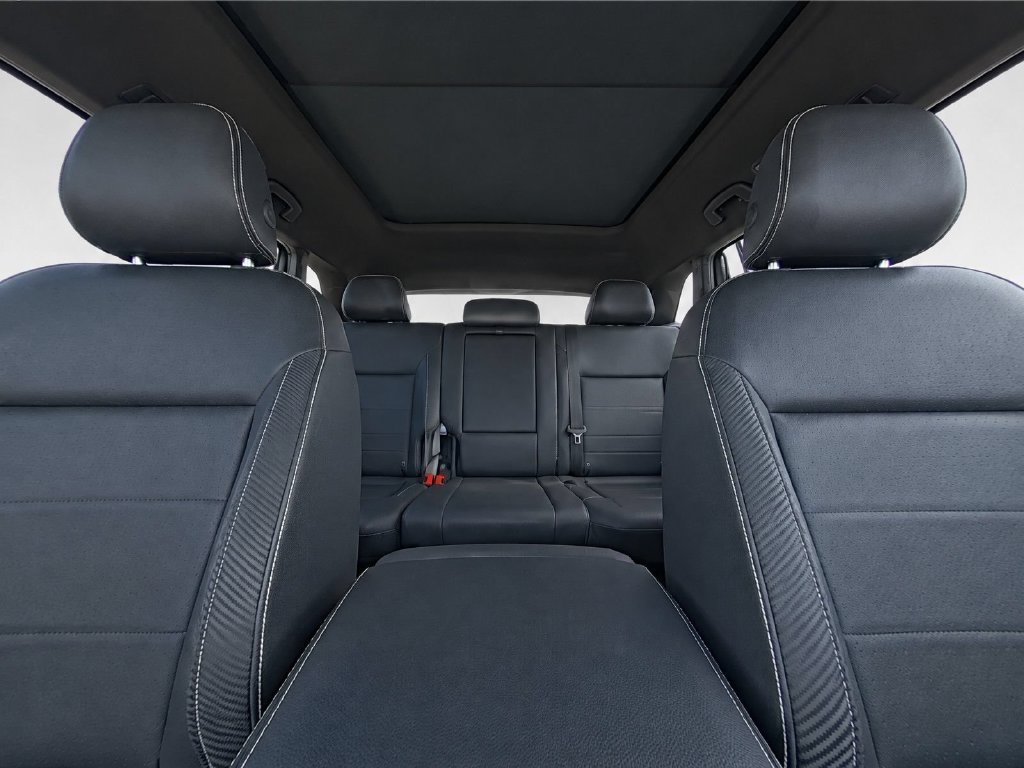 Used 2021 Volkswagen Atlas Cross Sport SE w/ Panoramic Sunroof Package FWD image 16