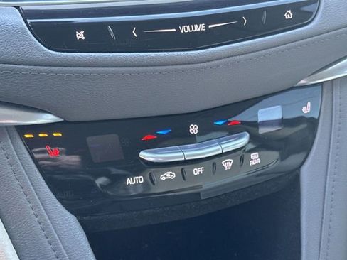 Used 2017 Cadillac XT5 Luxury w/ LPO, Wheel Lock Package image 18