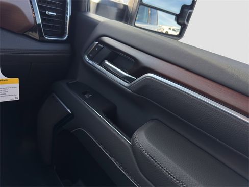 New 2026 GMC Sierra 2500 Denali w/ Denali Reserve Package image 30