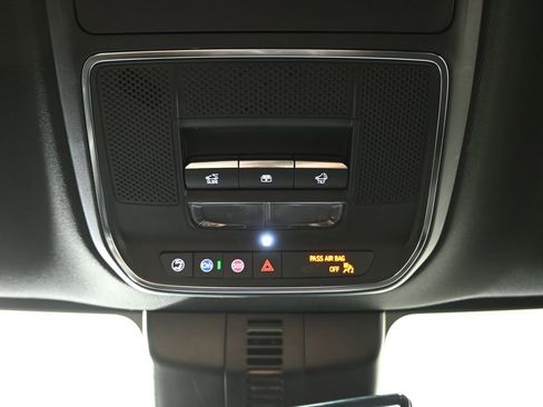 Used 2025 Chevrolet Traverse High Country w/ LPO, Floor Liner Package AWD/4WD image 36