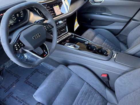 New 2026 Audi S e-tron GT Prestige image 7