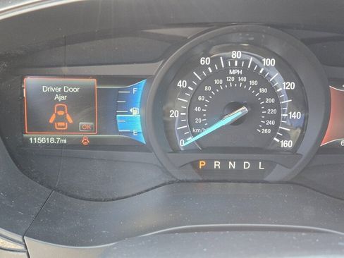 Used 2018 Ford Fusion SE w/ Equipment Group 201A FWD image 23