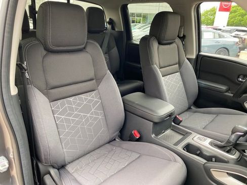 New 2026 Nissan Frontier SV AWD/4WD image 9