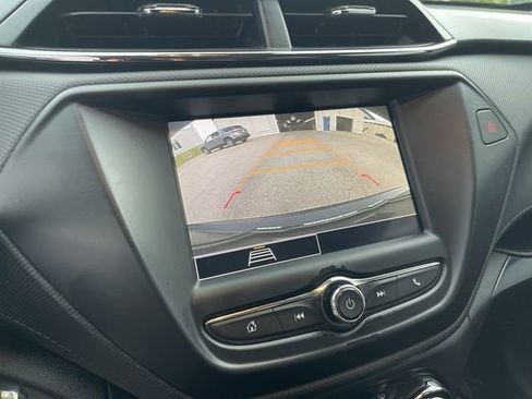 Used 2021 Chevrolet TrailBlazer L FWD image 21