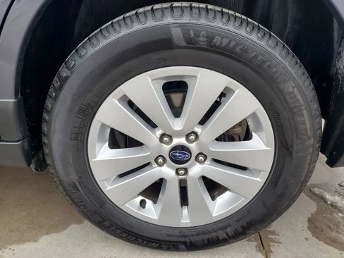 Used 2017 Subaru Outback 2.5i Premium image 20