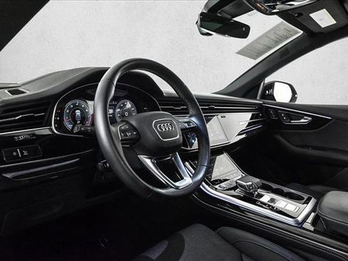 Certified 2025 Audi Q8 Prestige image 10