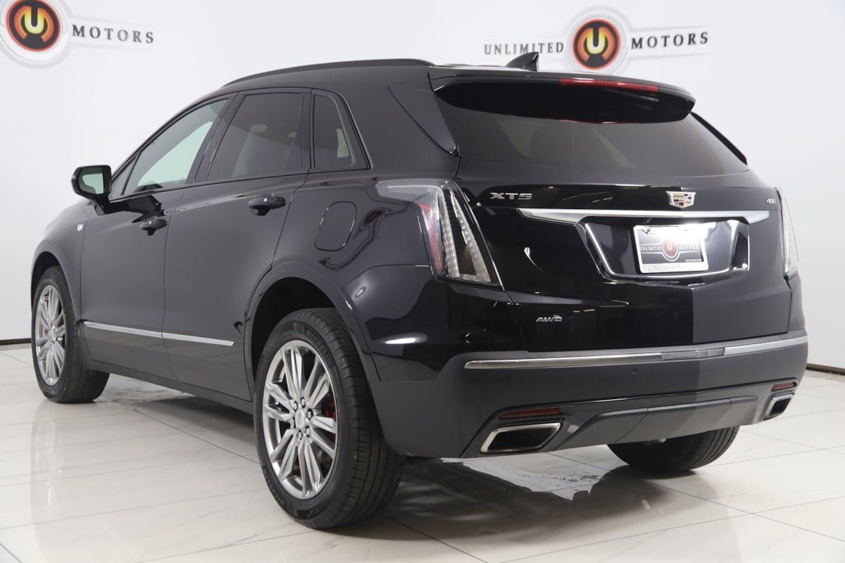 Used 2023 Cadillac XT5 Sportv w/ LPO, Floor Liner Package AWD/4WD image 4