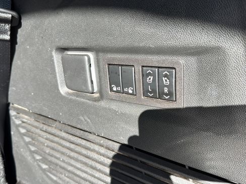 Used 2024 Chevrolet Tahoe High Country image 31