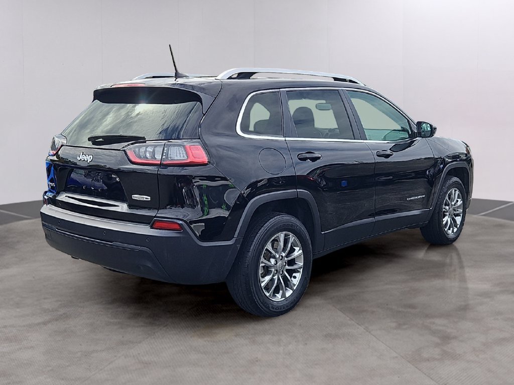 Used 2021 Jeep Cherokee Latitude Plus AWD/4WD image 4