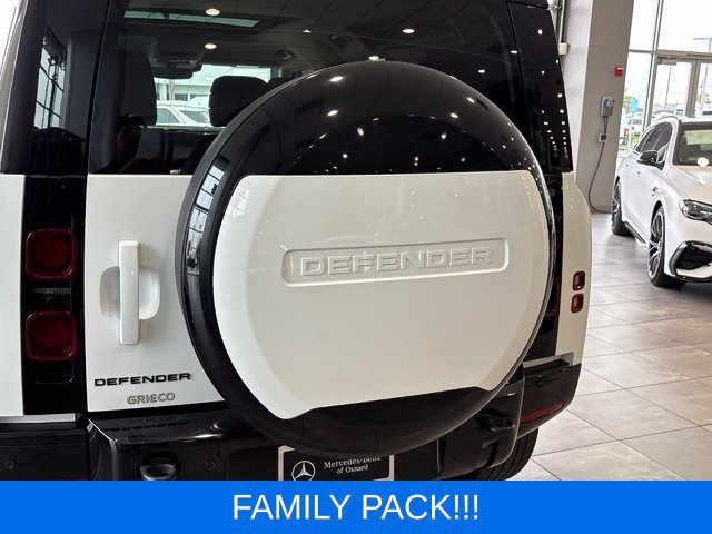 Used 2024 Land Rover Defender 110 X-Dynamic SE AWD/4WD image 8