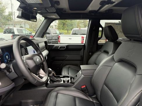 New 2025 Ford Bronco Badlands image 24