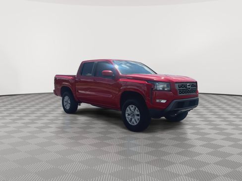 Used 2022 Nissan Frontier SV w/ Technology Package AWD/4WD image 2