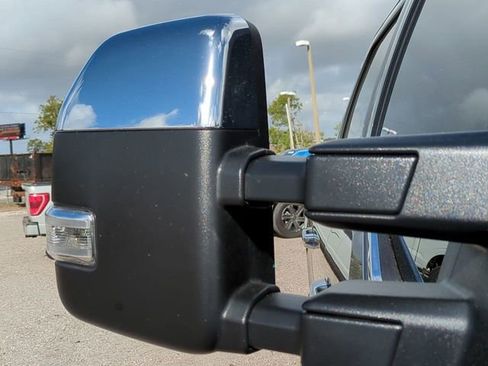 Used 2024 Ford F250 Platinum w/ FX4 Off-Road Package image 12