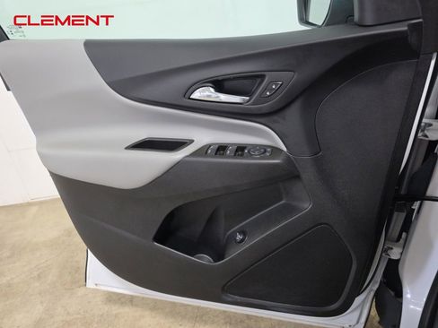 Used 2023 Chevrolet Equinox LT w/ Driver Convenience Package image 23