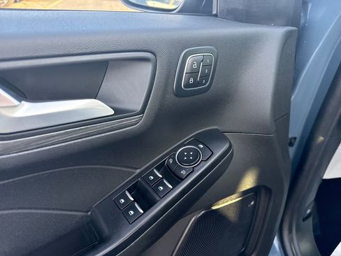 Used 2025 Ford Escape Platinum image 28