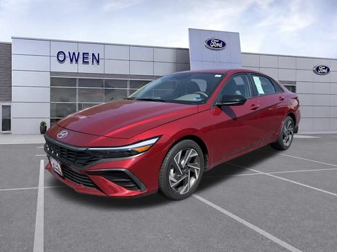 Used 2025 Hyundai Elantra Sport FWD image 1