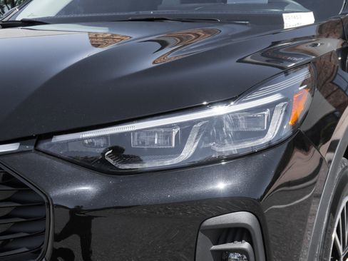 New 2025 Ford Escape SE w/ PHEV Premium Package image 14